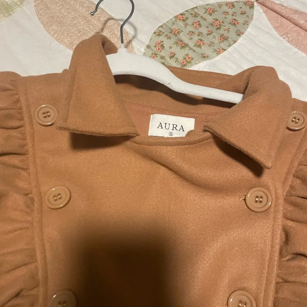 Aura Exaggerated Ruffled Double Breasted Coat Camel NWT SMALL Red dress Botique - Picture 9 of 9